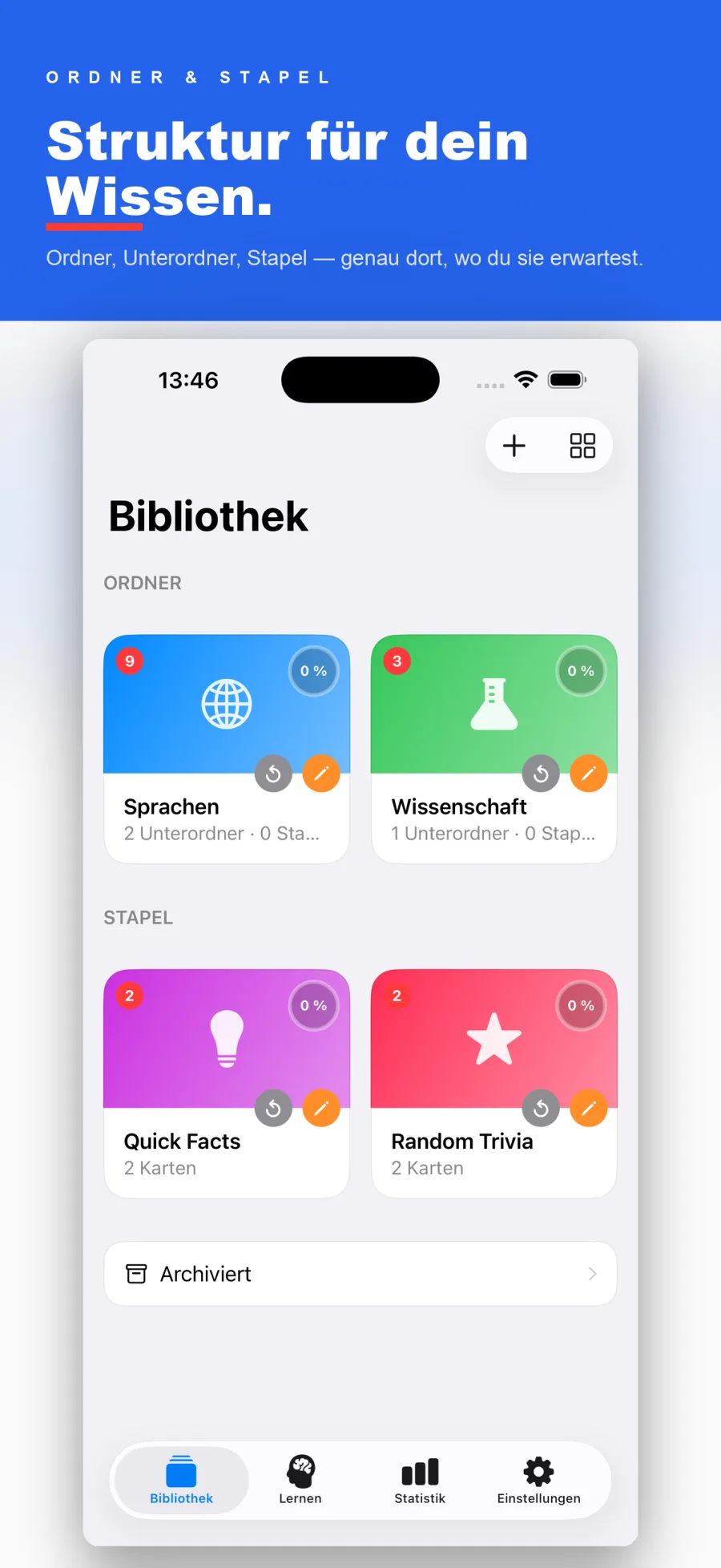 Bibliotheksansicht mit farbigen Ordnern und Stapeln